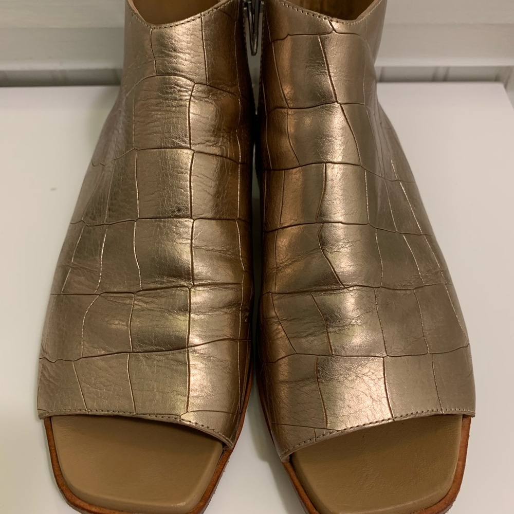 Calvin Klein Open Toe Block Heel Sandals Leather Upper/Leather Sole Size 7